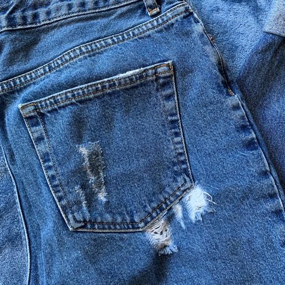 BDG Mom Jeans With Rips - Picture 3 of 4